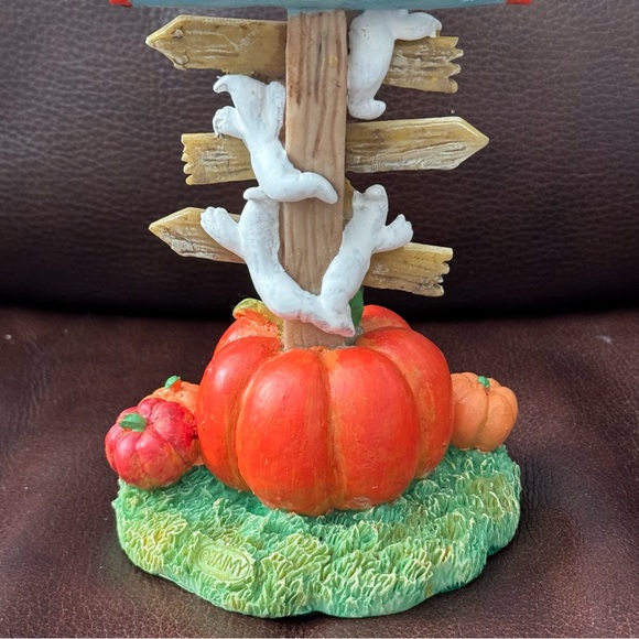 Scarecrow with Ghosts and Jack O’ Lanterns - Vintage Halloween Figurine - Picture 11 of 16